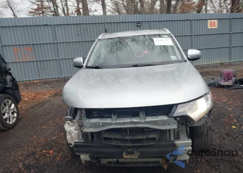 2020 Mitsubishi Outlander Le 2.4/Se 2.4/Sel 2.4/Sp 2.4 z USA, uszkodzony, nr VIN JA4AD3A30LZ042990